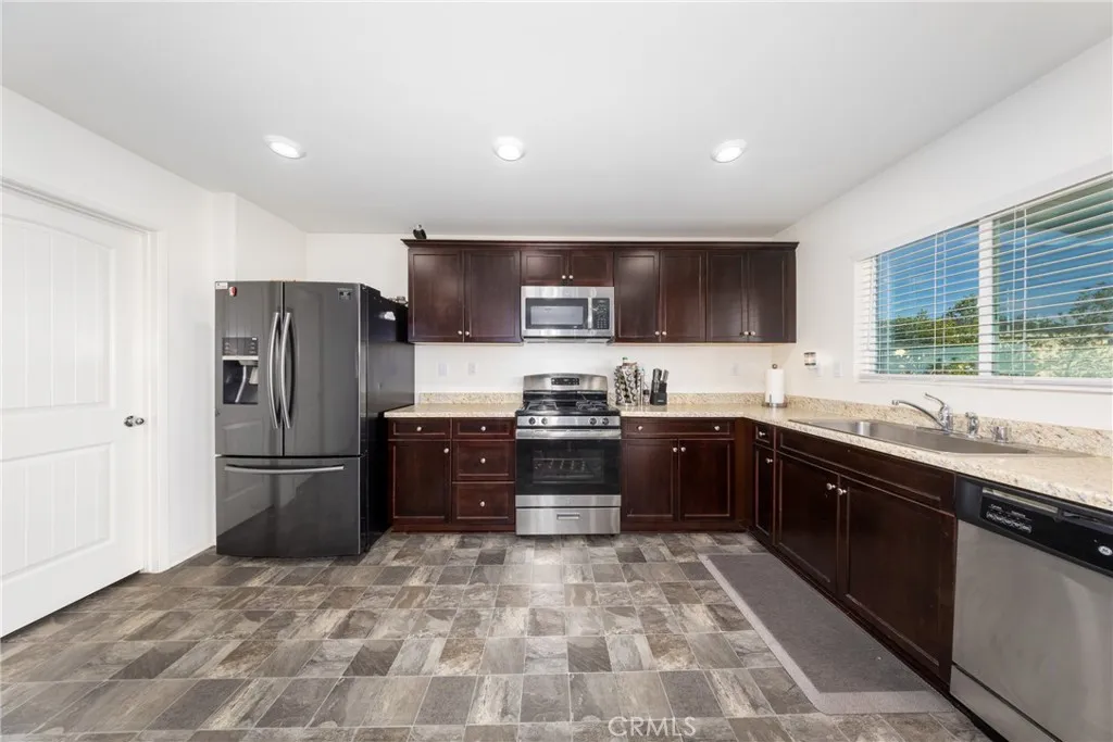 1180 Vista Montana, San Jacinto, California 92582 home-pic-6