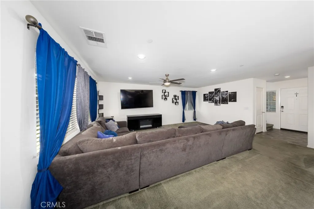 1180 Vista Montana, San Jacinto, California 92582 home-pic-8