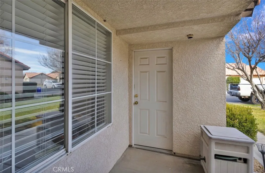 11566 Oak, Apple Valley, California 92308 home-pic-3