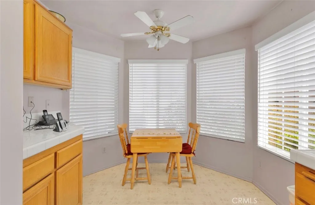 11566 Oak, Apple Valley, California 92308 home-pic-7