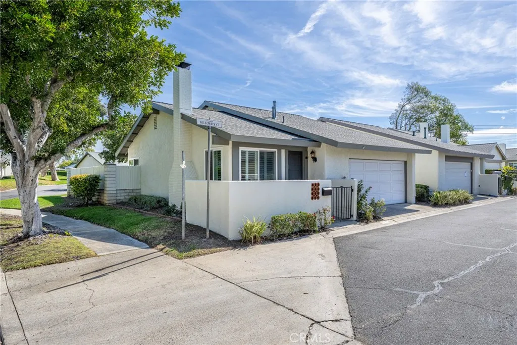 6782 Willow Wick Court, Yorba Linda, California 92886 home-pic-1
