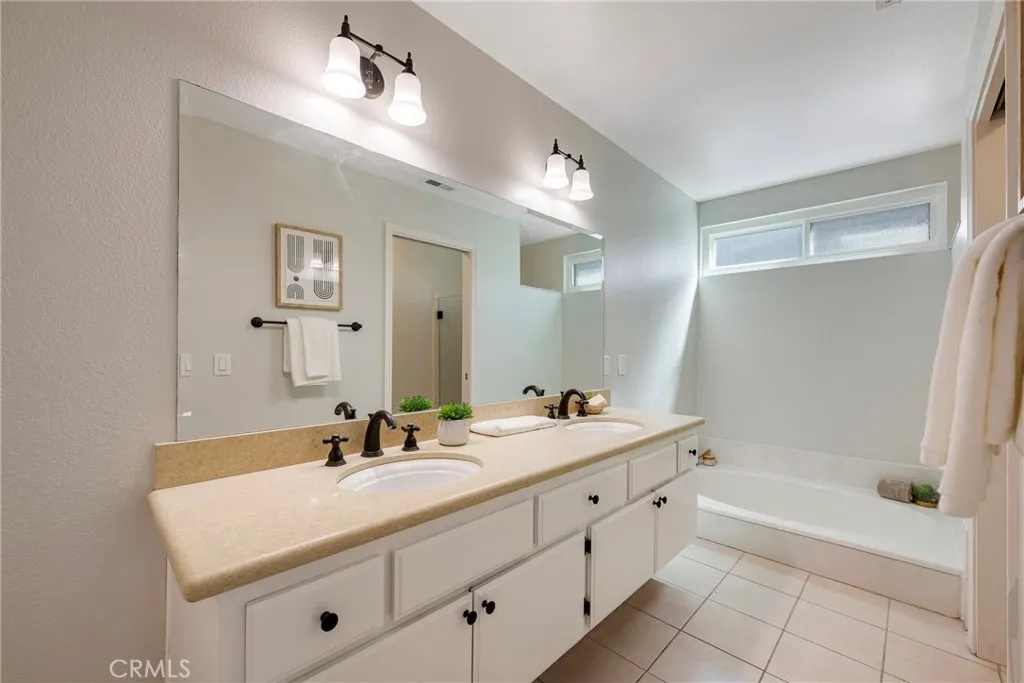 21182 Via Este, Yorba Linda, California 92887 home-pic-25