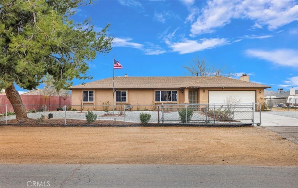 15268 Nanticoke, Apple Valley, California 92307 home-pic-1