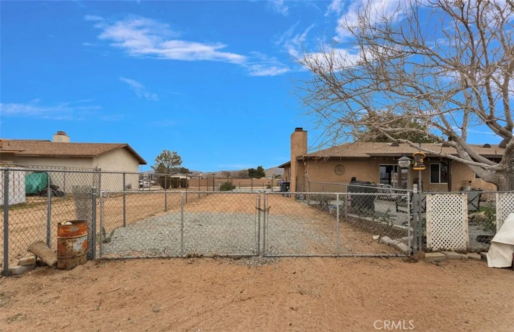 15268 Nanticoke, Apple Valley, California 92307 home-pic-19