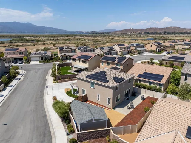 04-29102_Crabapple_Lake_Elsinore_CA_9253