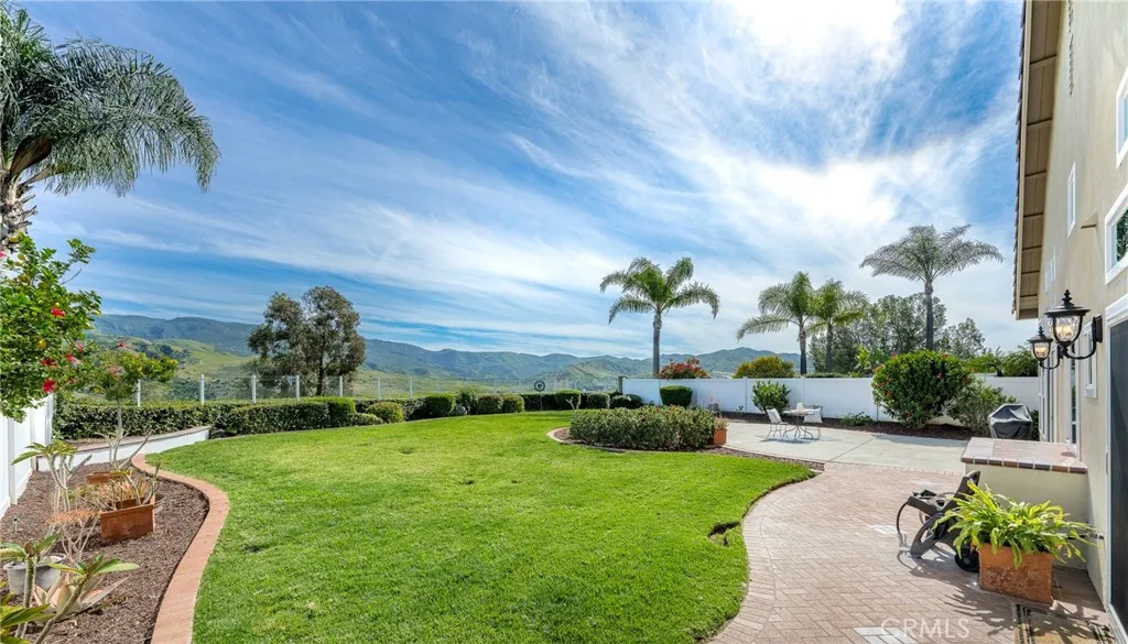 5650 Picasso Drive, Yorba Linda, California 92887 home-pic-2