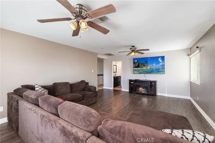 Possible 5th Bedroom