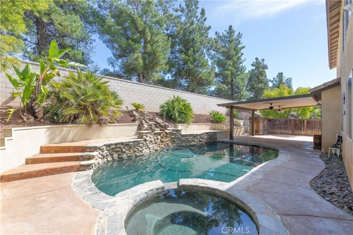 Pebble-Tec Pool & Spa With Waterfall