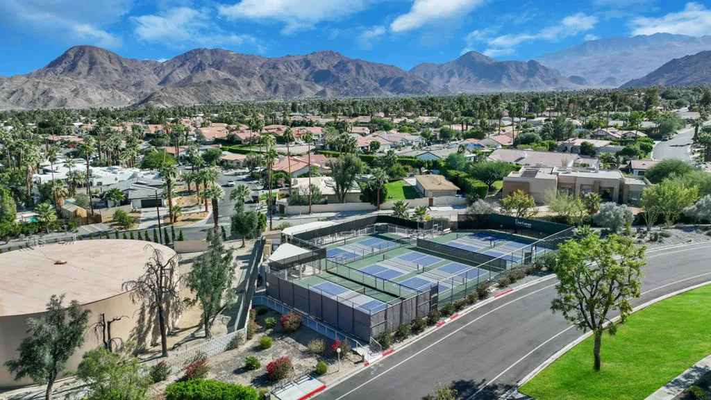 72844 Tony Trabert Lane, Palm Desert, California 92260 home-pic-13