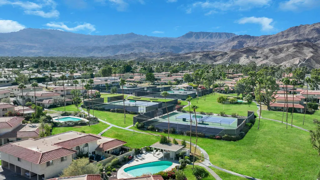 72844 Tony Trabert Lane, Palm Desert, California 92260 home-pic-9