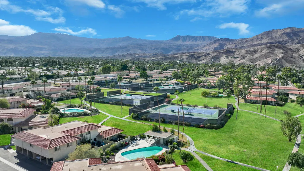 72844 Tony Trabert Lane, Palm Desert, California 92260 home-pic-11