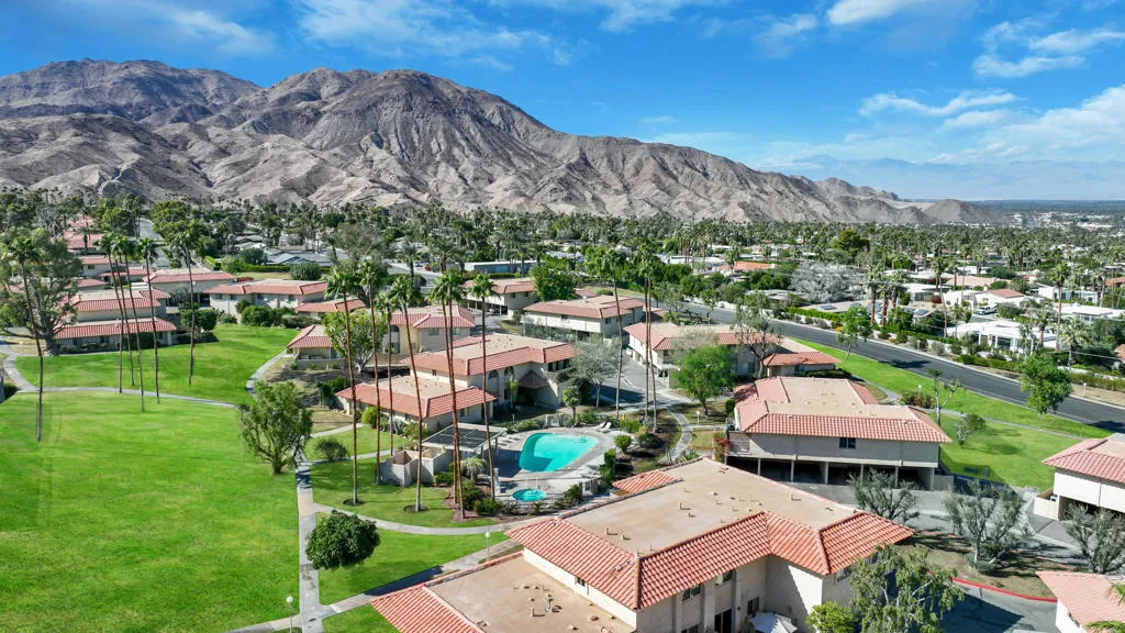72844 Tony Trabert Lane, Palm Desert, California 92260 home-pic-10