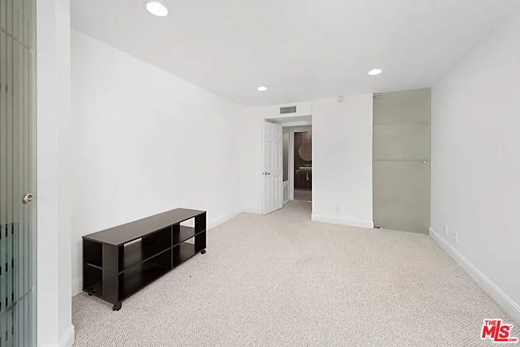 4589 Via Marisol 267, Los Angeles, California 90042 home-pic-16