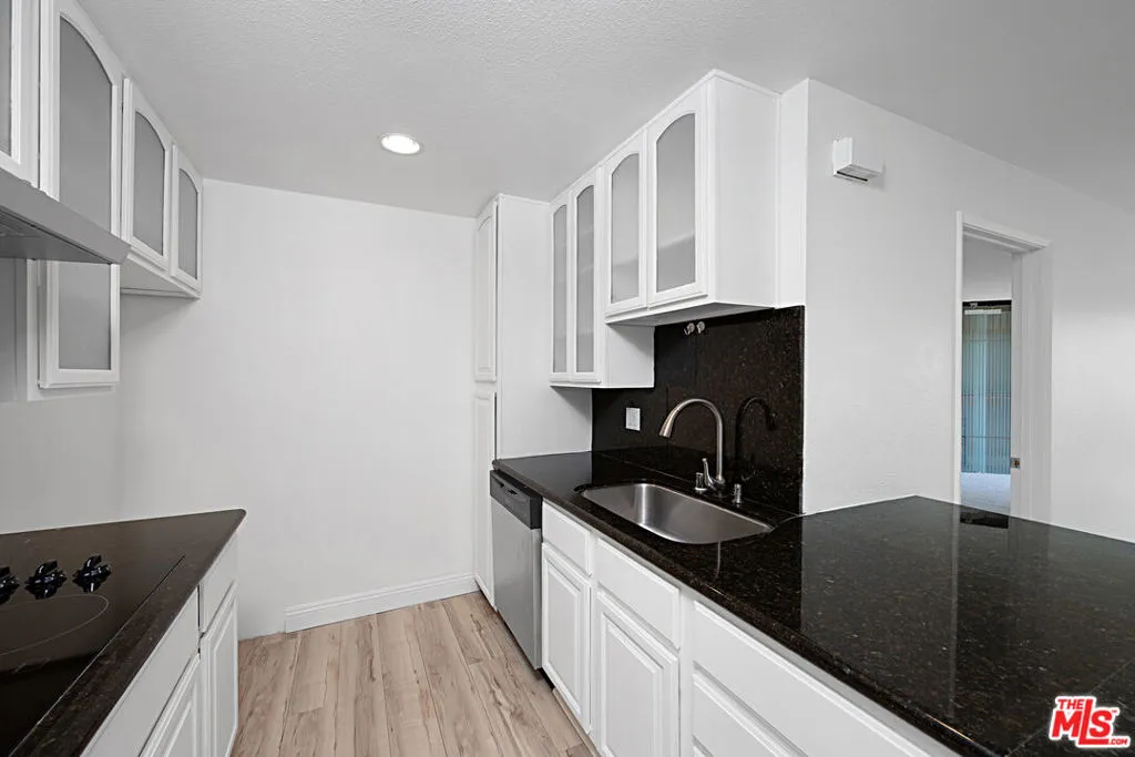 4589 Via Marisol 267, Los Angeles, California 90042 home-pic-9