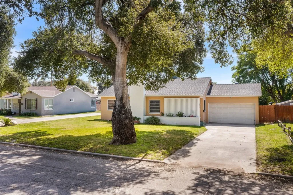 211 E 34th, San Bernardino, California 92404 home-pic-4