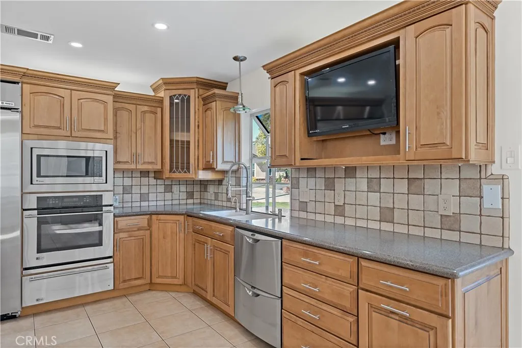 8906 Fortson Drive, San Gabriel, California 91775 home-pic-13