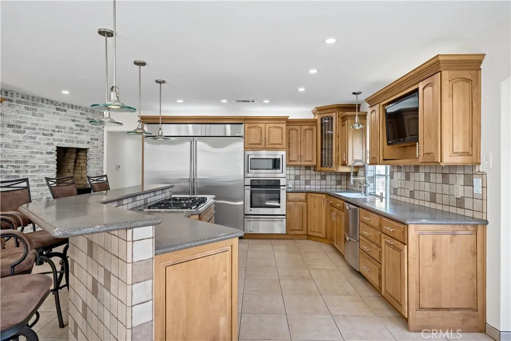 8906 Fortson Drive, San Gabriel, California 91775 home-pic-11