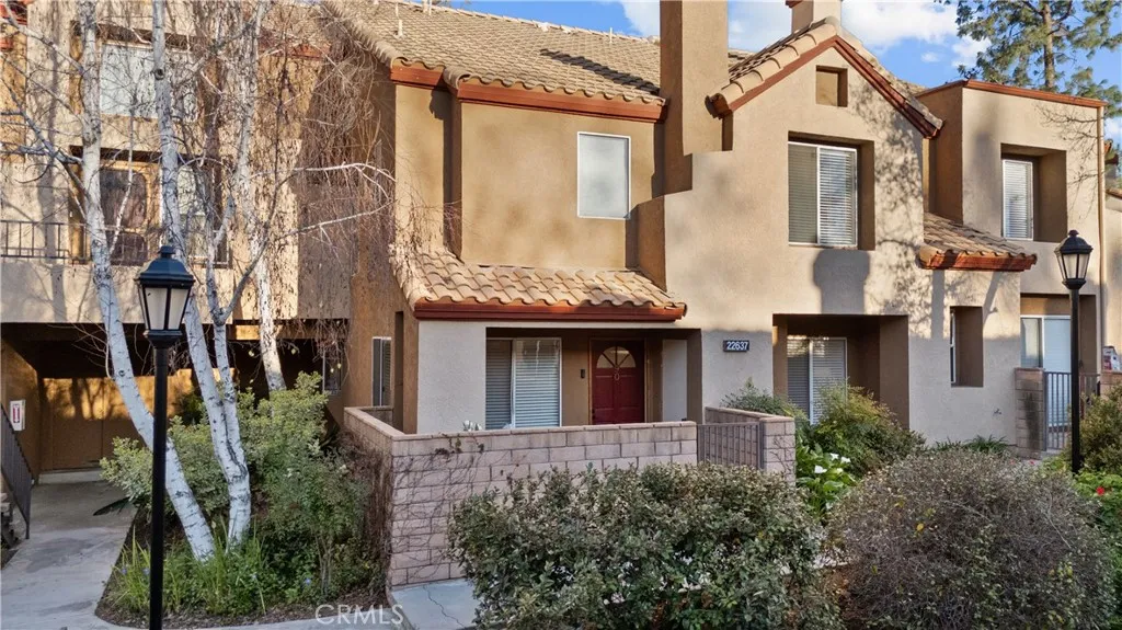 22637 Copper Hill 90, Saugus, California 91350 home-pic-1