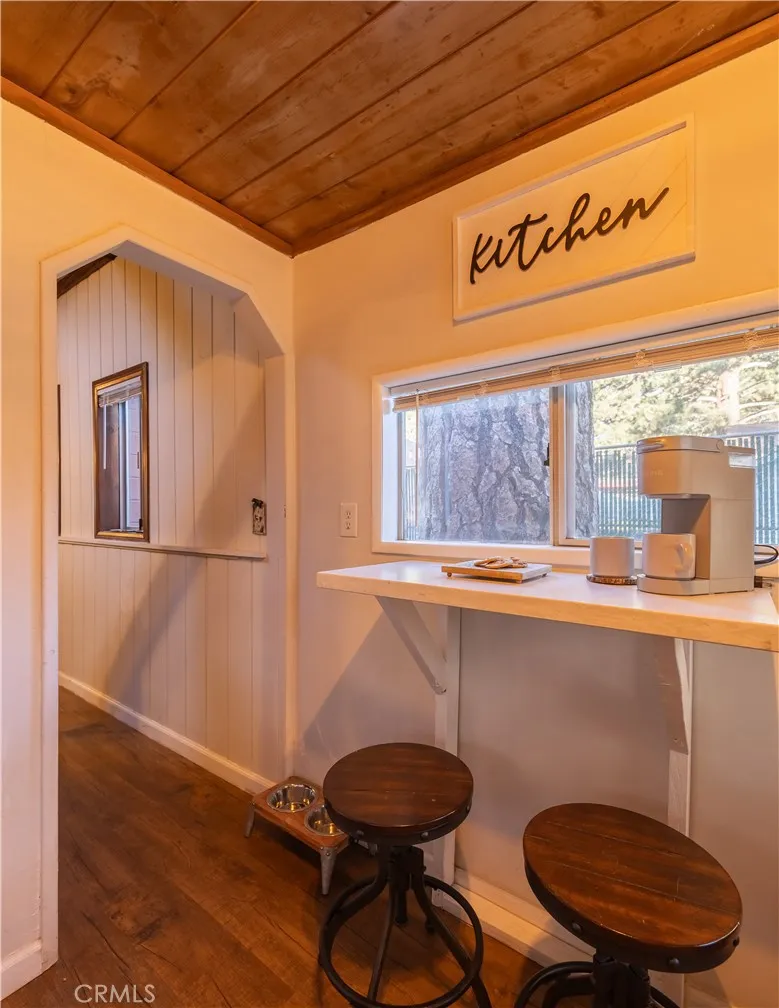 626 Elysian Boulevard, Big Bear City, California 92314 home-pic-14