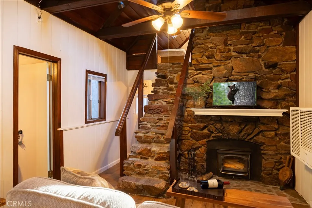 626 Elysian Boulevard, Big Bear City, California 92314 home-pic-25
