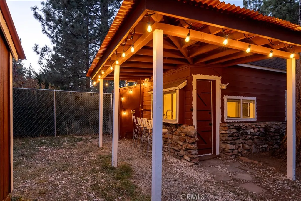626 Elysian Boulevard, Big Bear City, California 92314 home-pic-27