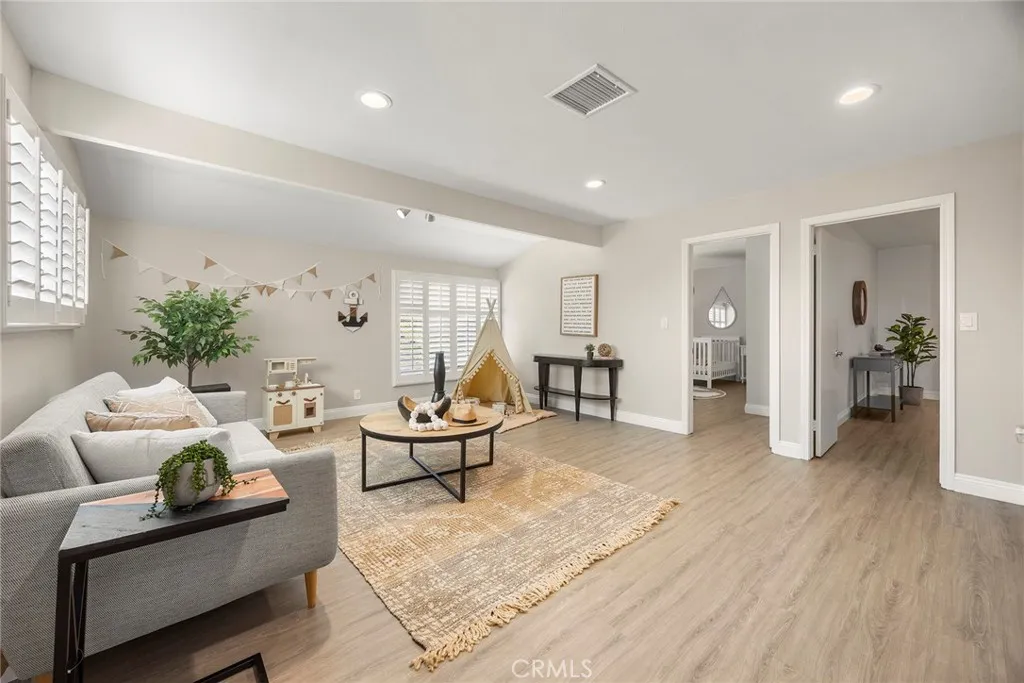 2108 Via Caliente, Fullerton, California 92833 home-pic-11