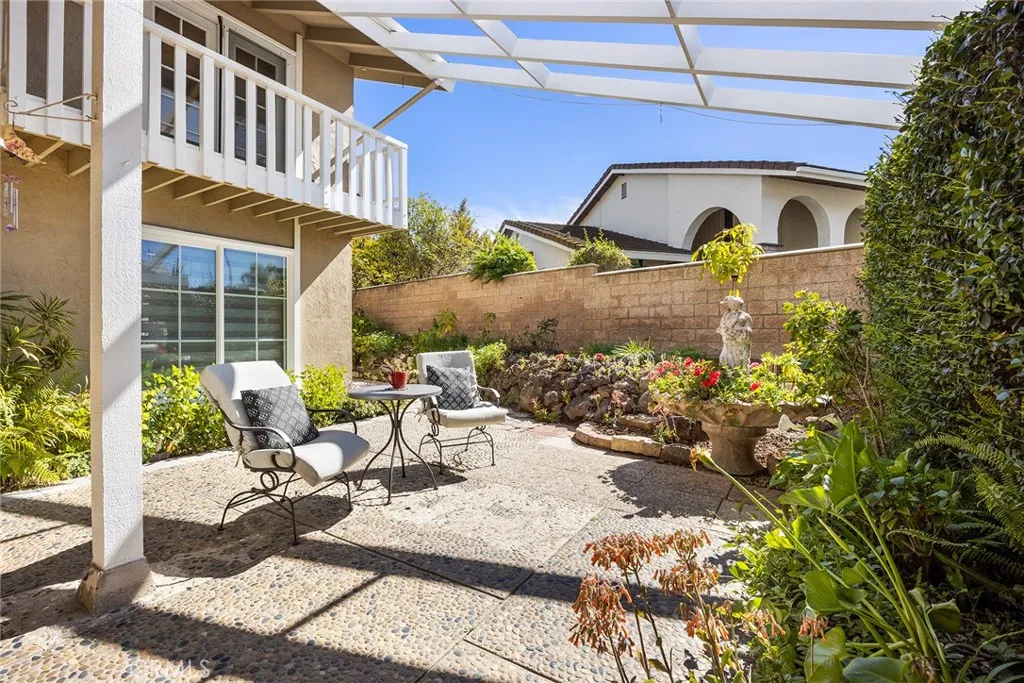 2108 Via Caliente, Fullerton, California 92833 home-pic-23