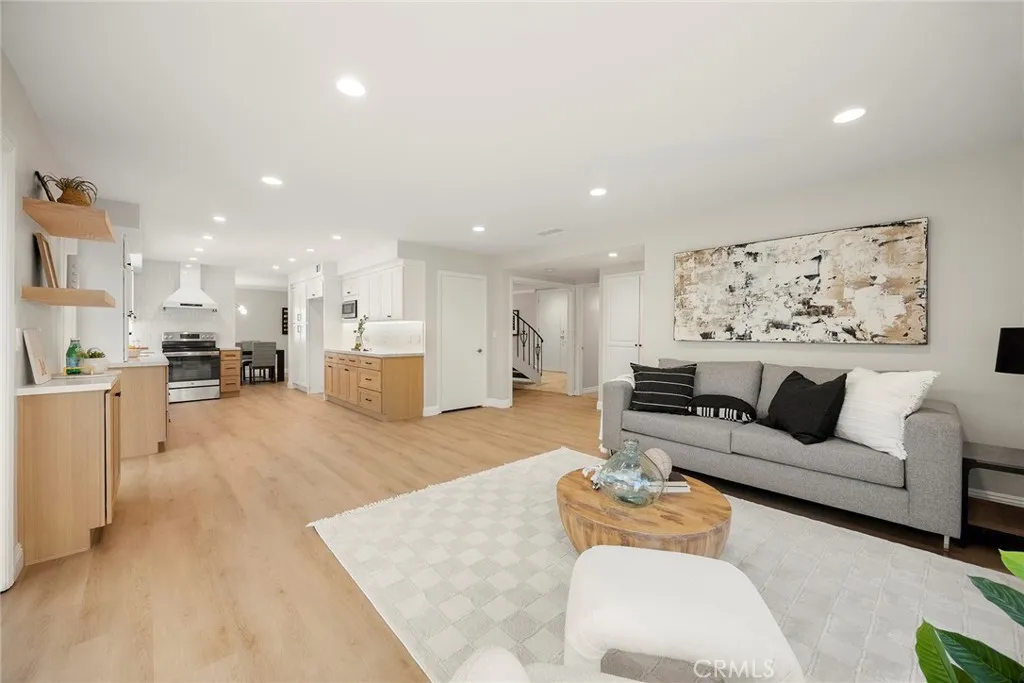 2108 Via Caliente, Fullerton, California 92833 home-pic-3