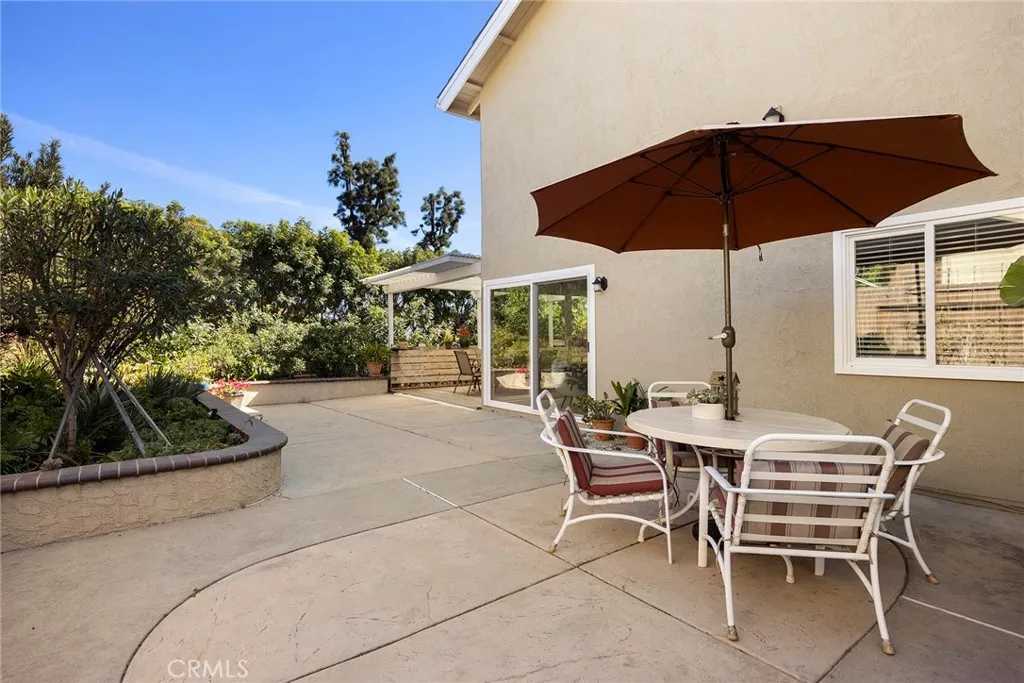 2108 Via Caliente, Fullerton, California 92833 home-pic-28
