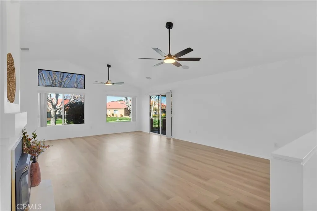 11594 Mountain Meadow Drive, Apple Valley, California 92308 home-pic-5