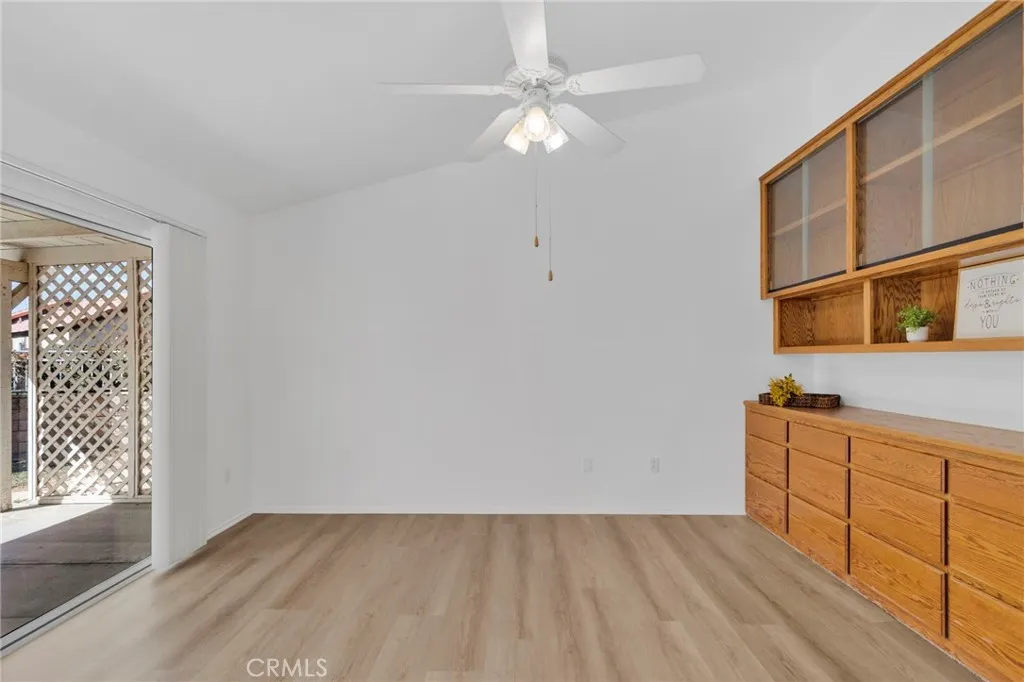 11594 Mountain Meadow Drive, Apple Valley, California 92308 home-pic-24