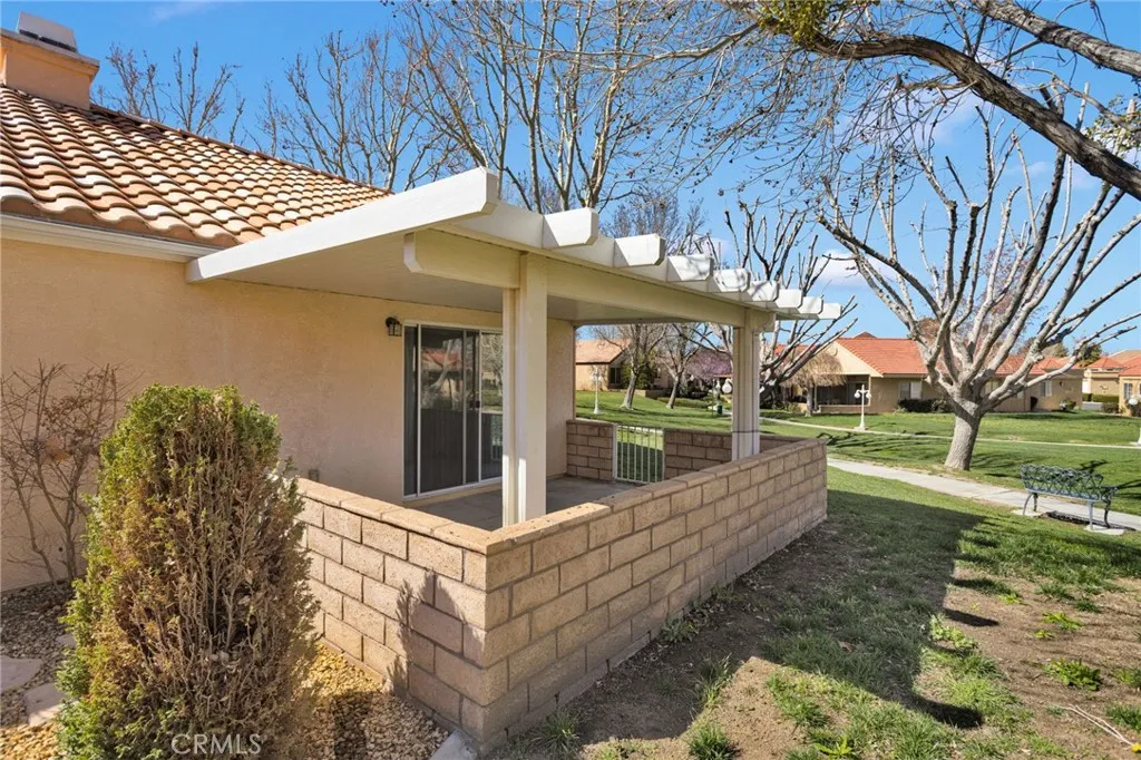 11594 Mountain Meadow Drive, Apple Valley, California 92308 home-pic-34