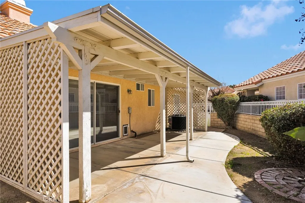11594 Mountain Meadow Drive, Apple Valley, California 92308 home-pic-42