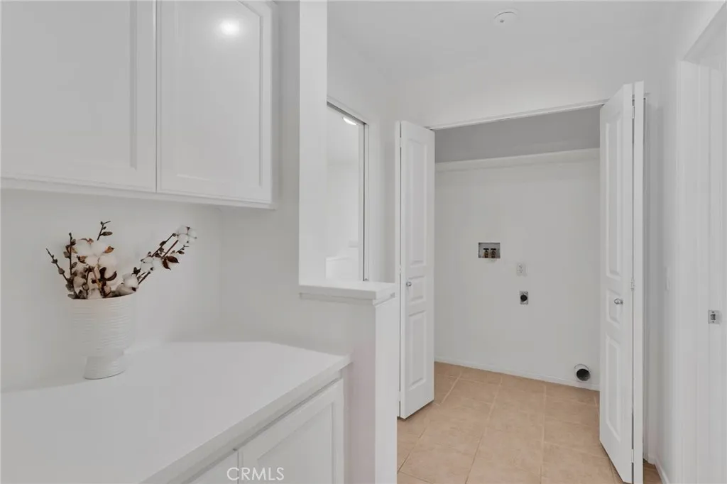 11594 Mountain Meadow Drive, Apple Valley, California 92308 home-pic-22