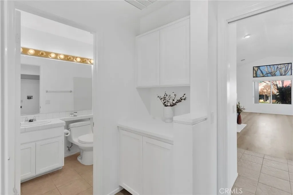 11594 Mountain Meadow Drive, Apple Valley, California 92308 home-pic-19