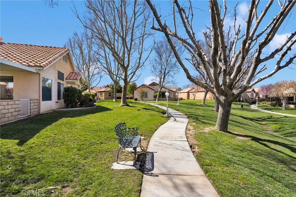 11594 Mountain Meadow Drive, Apple Valley, California 92308 home-pic-36