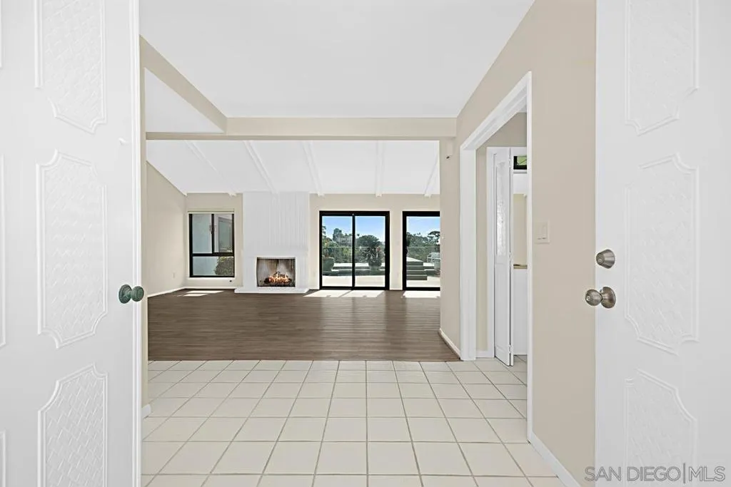 1617 Calle Alta, La Jolla, California 92037 home-pic-9