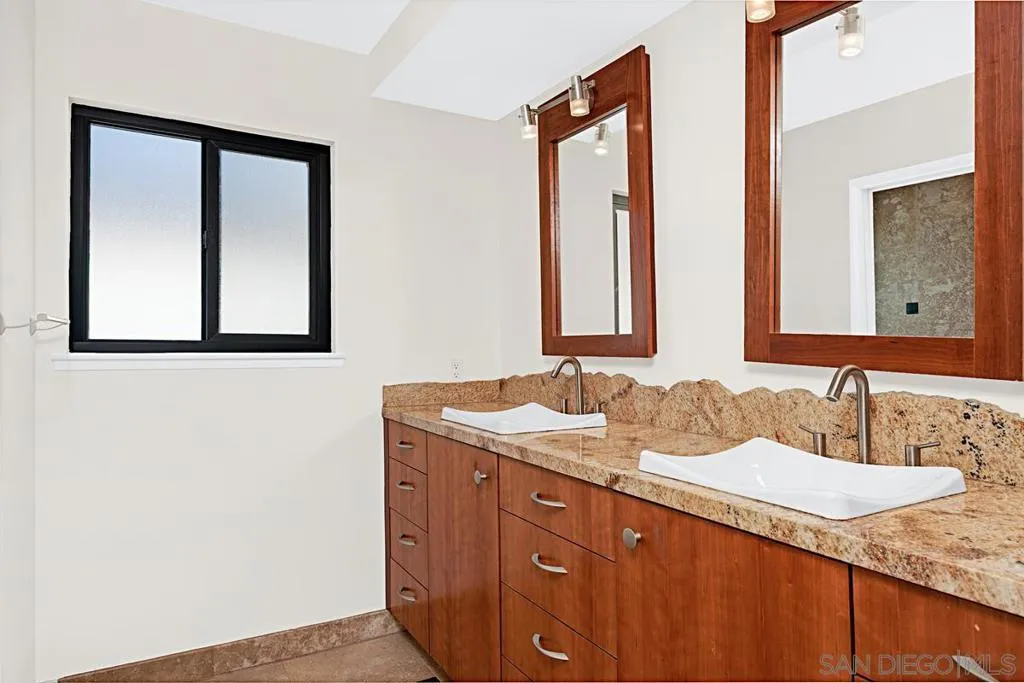 1617 Calle Alta, La Jolla, California 92037 home-pic-29