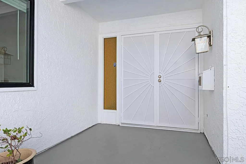 1617 Calle Alta, La Jolla, California 92037 home-pic-8