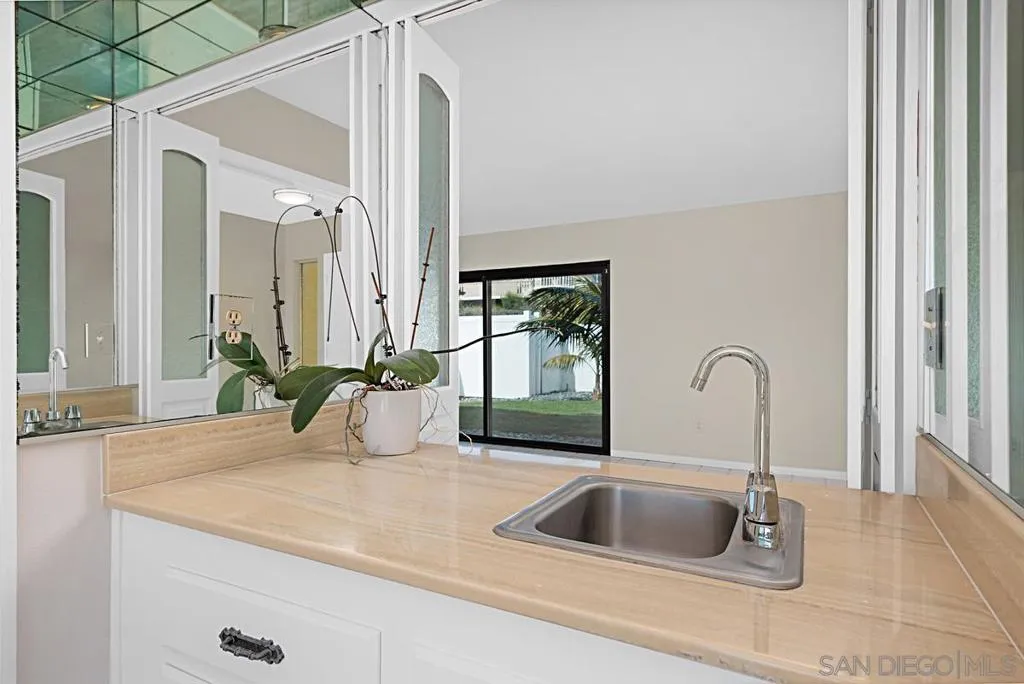 1617 Calle Alta, La Jolla, California 92037 home-pic-18