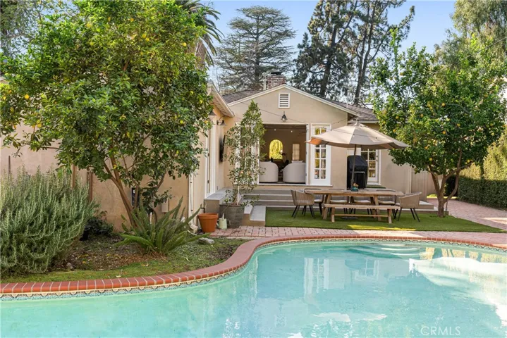 4312 Klump, Studio City, California 91602