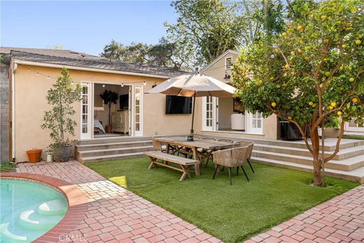 4312 Klump, Studio City, California 91602
