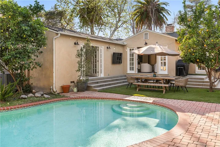 4312 Klump, Studio City, California 91602