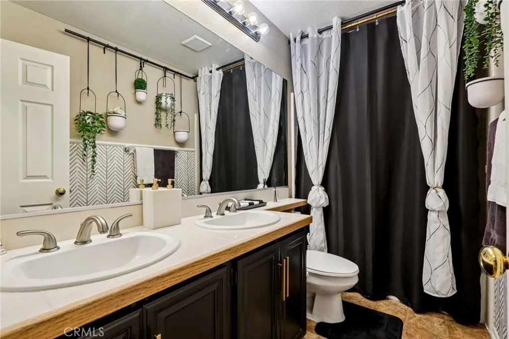 873 Wetherly Street, Hemet, California 92545 home-pic-17