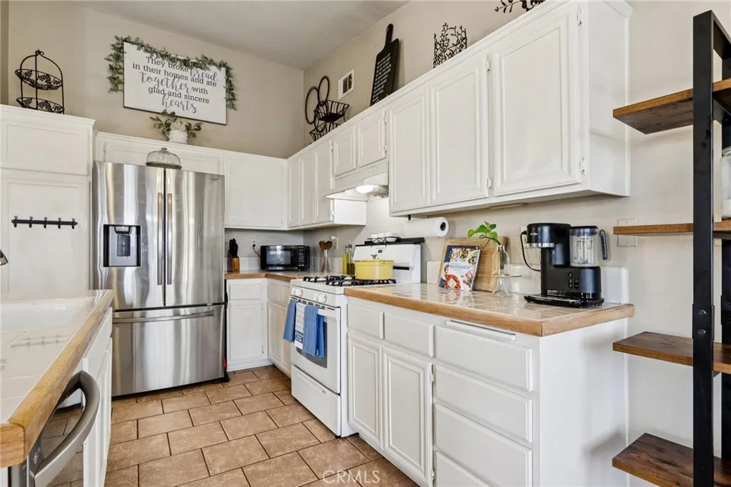 873 Wetherly Street, Hemet, California 92545 home-pic-9