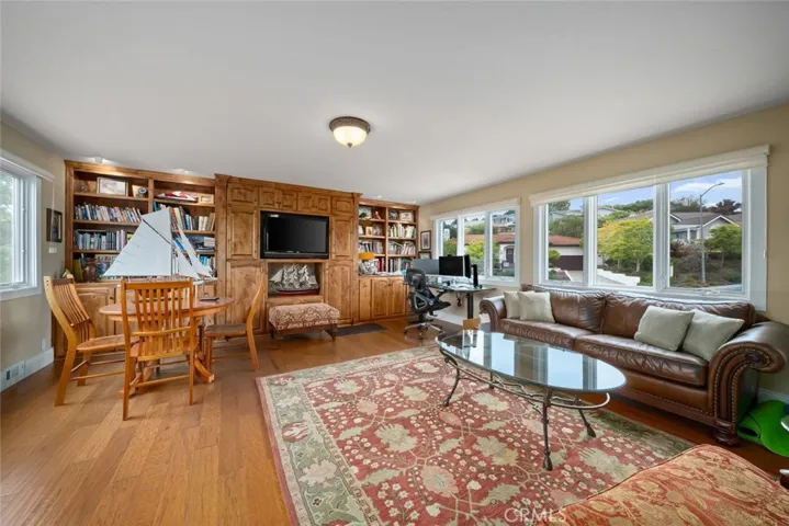 311 Twin Ridge, San Luis Obispo, California 93405