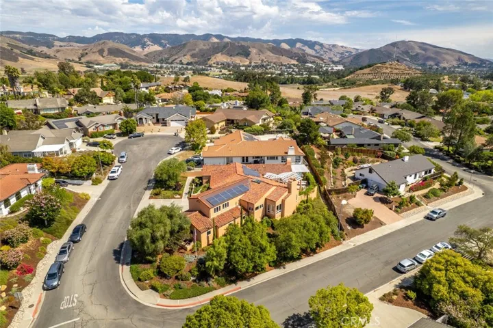 311 Twin Ridge, San Luis Obispo, California 93405