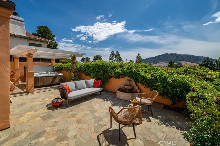 311 Twin Ridge, San Luis Obispo, California 93405