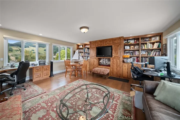 311 Twin Ridge, San Luis Obispo, California 93405