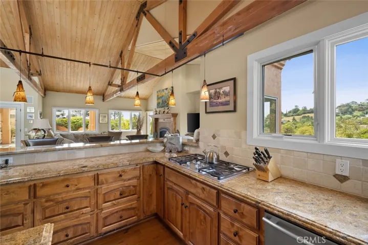 311 Twin Ridge, San Luis Obispo, California 93405